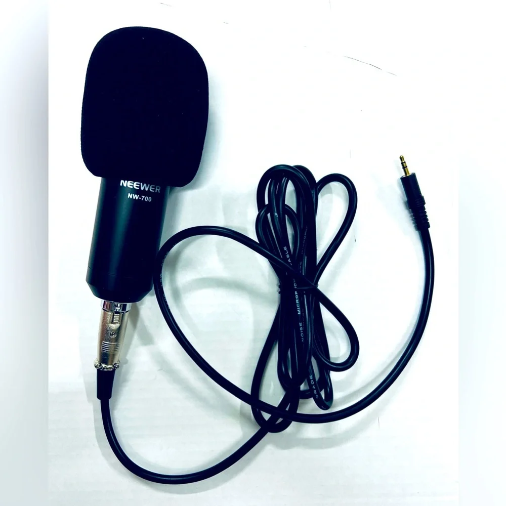 NEEWER NW-700 Gold Microphone with Power Cable and Windscreen Cover. NEW.